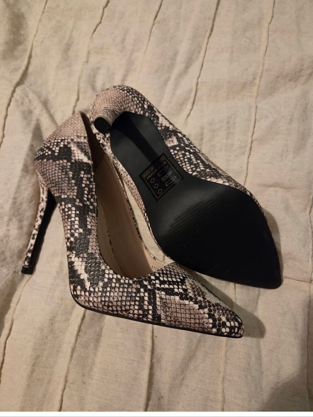 Snake-Print Pointed Toe Stiletto Pumps - Beige/Black